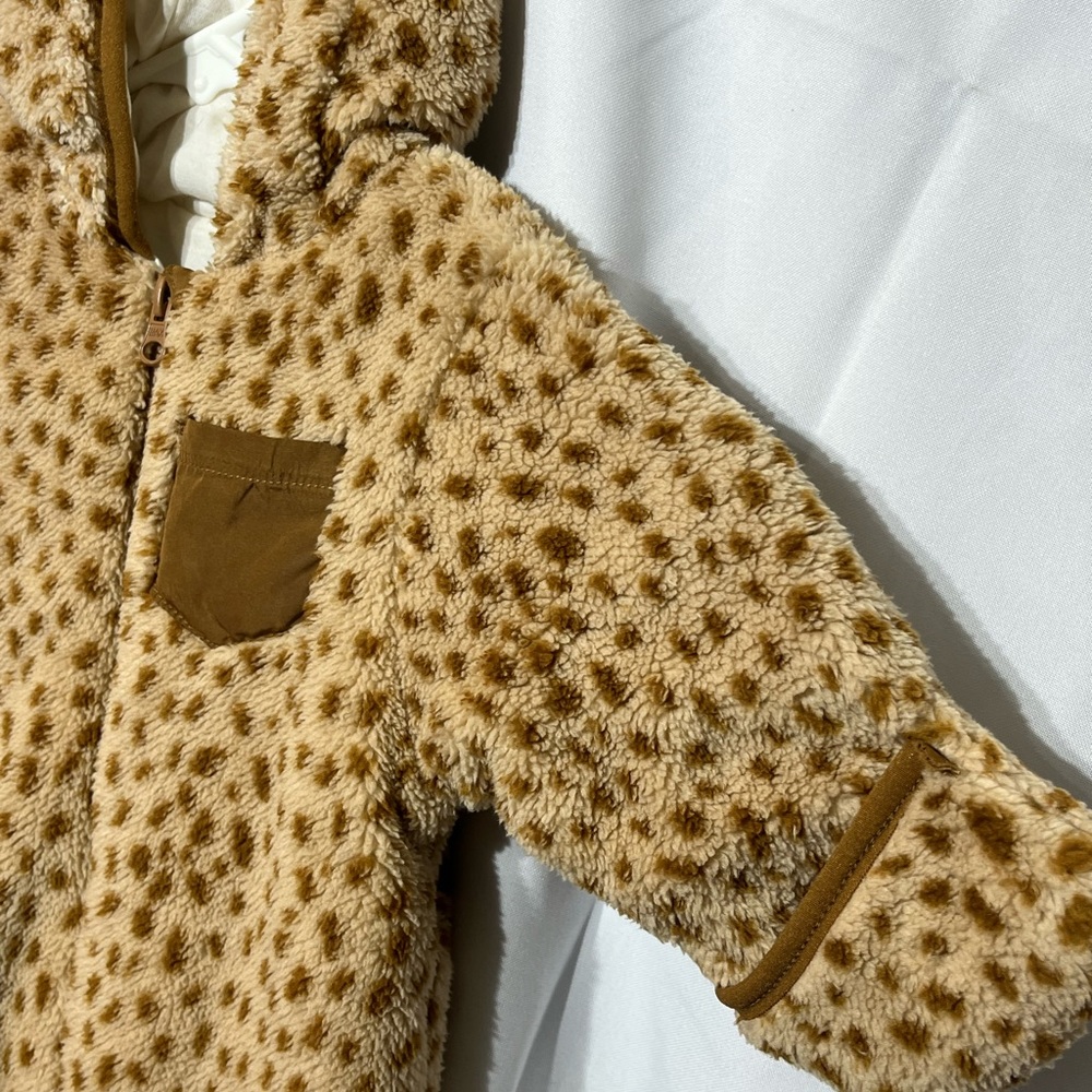 Wonder Nation Beige baby romper with brown dots, soft‎ texture, size 3-6M New - Picture 2 of 14